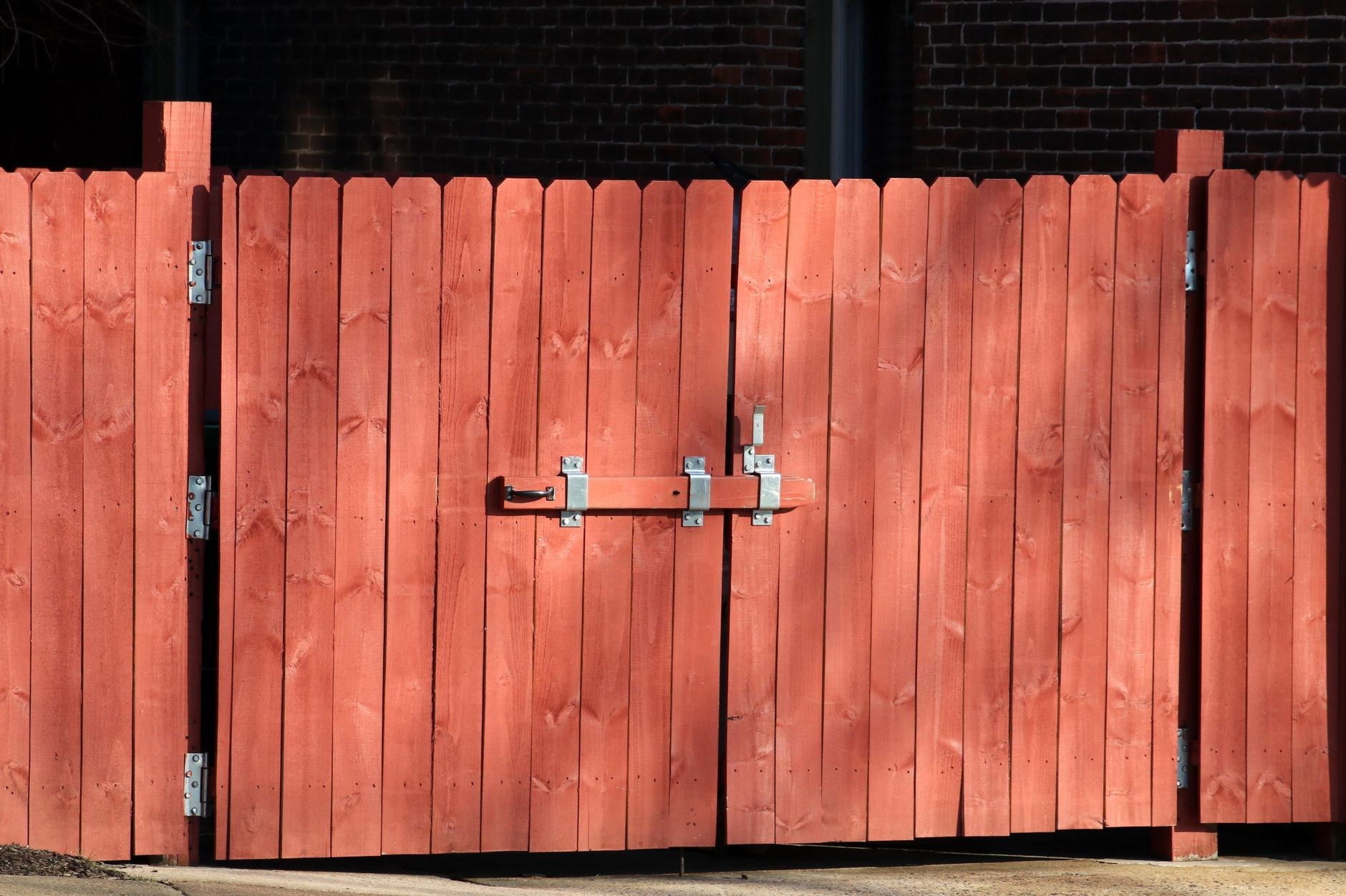 Compact terrace with privacy screens